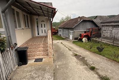 Casă cu 3 camere în Podișu - 3