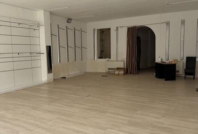 Spațiu comercial, de 150 mp, în Central - 2