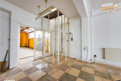 Spațiu comercial, de 566 mp, în Central - 3