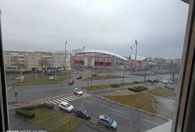 Vand apartament cu 2 camere decomandat, la UTA - 2