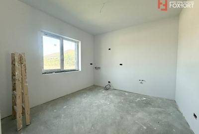 Duplex cu 5 camere cu Canalizare în Dumbrăvița - 6