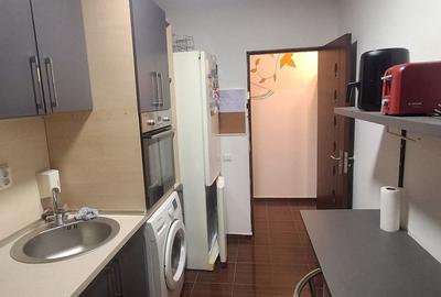 Apartament cu 2 camere decomandat în Apărătorii Patriei - 12