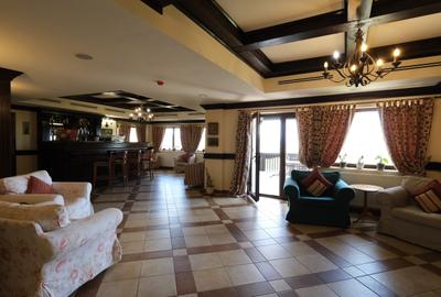 Vanzare hotel in zona superba de munte cu priveliste incredibila din camere - 25