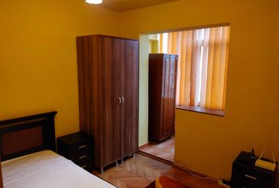 Apartament cu 3 camere semidecomandat în Cetății - 1