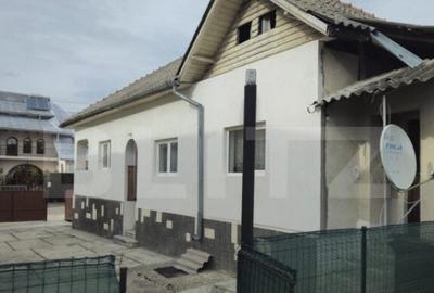 Casă cu 7 camere cu Teren 486 Mp în Central