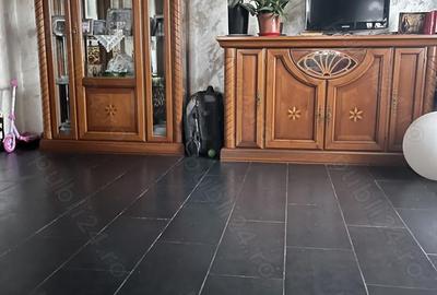 Casă cu 4 camere în Central - 2