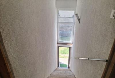 Garsoniera decomandata, 50 MP, zona 15 Noiembrie - 6