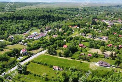 Teren intravilan in Avrig zona turistica Valea Avrigului 2000 mp - 1