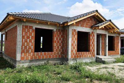 Casă cu 7 camere în Sântandrei - 1