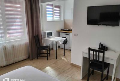 Garsonieră decomandată în Central - 2