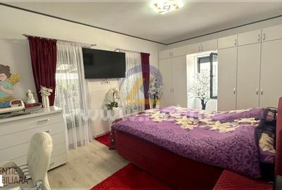 Casă cu 4 camere cu Teren 1141 Mp în Central - 1