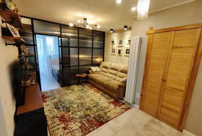 Apartament 2 camere, decomandate, zona Vlahuta.