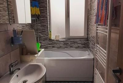 Apartament cu 2 camere decomandat în Roman - 6