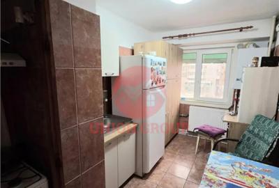 Apartament cu 3 camere decomandat în Casa de Cultură - 10