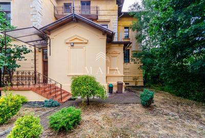 Spatiu 4 camere, 120 mp, curte proprie cu acces auto, zona centrala