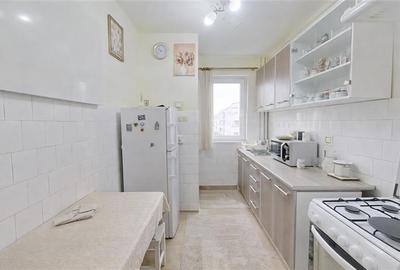 3D! Rezidenta:2camere,balcon,beci,potential creativ,etajul 3,Grivitei,Brasov - 3