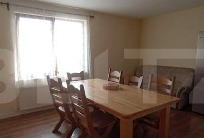 Casă cu 5 camere cu Teren 667 Mp în Central - 1