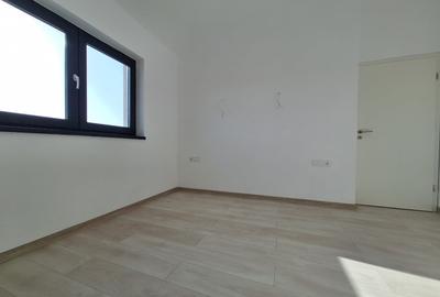 Apartament cu 3 camere decomandat în Sânpetru - 7