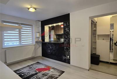 Apartament cu 3 camere semidecomandat în Podu Roș - 2