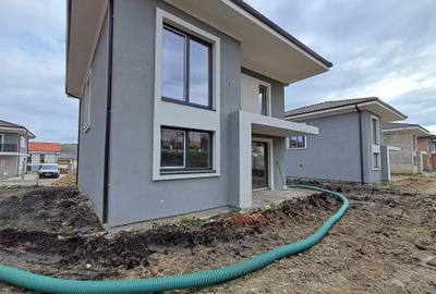 Casă individuală cu 5 camere cu Teren 500 Mp în Chinteni - 2