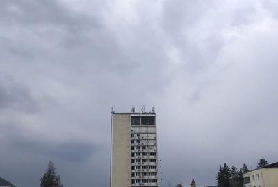 Garsonieră decomandată în Central - 2