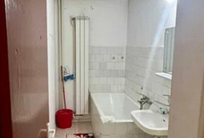 VITAN Mall DRISTOR METROU PARC,bloc 1988 AMENAJATA,DECOMANDATA - 3