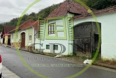 Casă individuală cu 3 camere cu Canalizare în Șeica Mică - 1