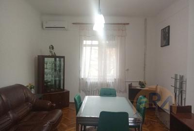 Apartament 3 camere, Centru , Str. Calea Republicii - 3