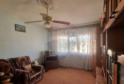 Apartament cu 3 camere decomandat în Sud - 1