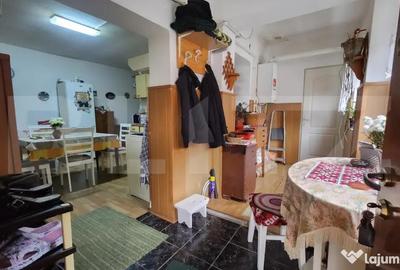 Casă cu 6 camere cu Teren 700 Mp în Criș - 1