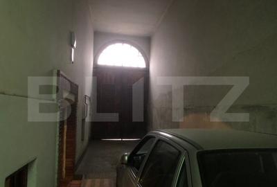 Casa, 4 camere, 250 mp, zona-centrala - 1