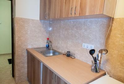 Garsonieră decomandată, mobilată în Vitan Mall - 5