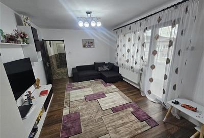 Apartament cu 2 camere semidecomandat, mobilat în Micro III - 22