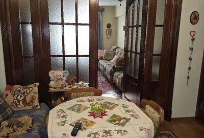 Apartament cu 3 camere decomandat în Central - 1