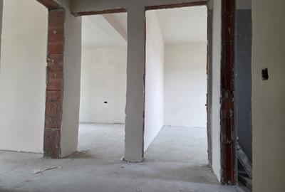 Casă cu 4 camere în Moșnița Veche - 3