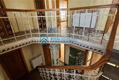 Royal Imobiliare - Vanzare Casa in zona Centrala - 8