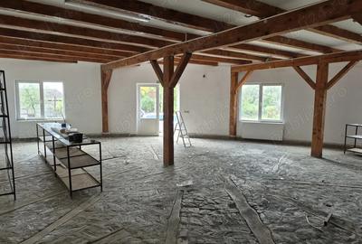 Casa de vanzare sau inchiriere in comuna Forotic pozi?ie centrala - 4