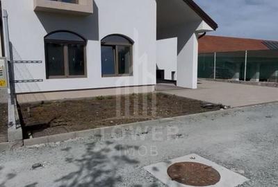 Casă cu 7 camere cu Canalizare în Șura Mică - 2