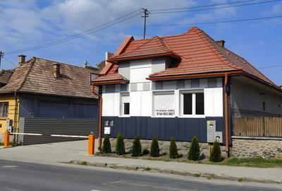 Casă cu 4 camere în Central