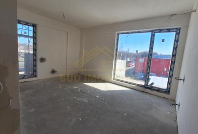 Apartament cu 2 camere decomandat în Central - 3