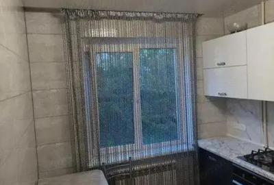 Ofer spre inchiriere un apartament cu o camera situat in zona Complexului Studentesc - 1