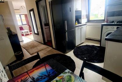 Apartament cu 3 camere semidecomandat în Barbu Văcărescu - 2
