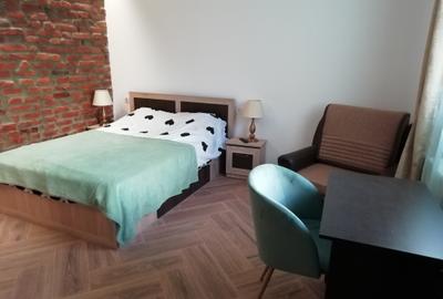 Corp de casa 4 camere liber la vanzare zona AFI - 18