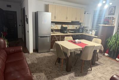 Apartament cu 4 camere în Florești