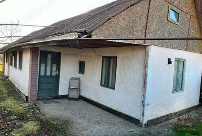 Casă cu 3 camere cu Teren 2000 Mp în Nuci - 3