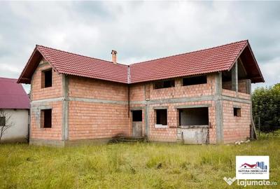Casă cu 5 camere cu Teren 1490 Mp în Batoș - 5