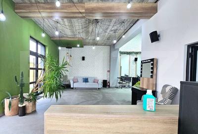 Spațiu comercial, de 130 mp, în Central - 9