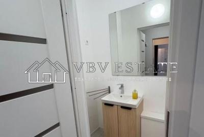 Apartament cu 3 camere semidecomandat, mobilat în 13 Septembrie - 7