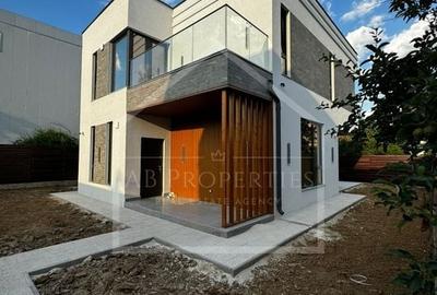 Casă individuală cu 4 camere în Mogoșoaia