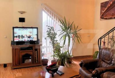 Casă cu 7 camere cu Teren 1520 Mp în Central